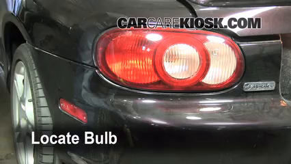 2005 Mazda Miata LS 1.8L 4 Cyl. Éclairage Feux de position arrière (remplacer ampoule)